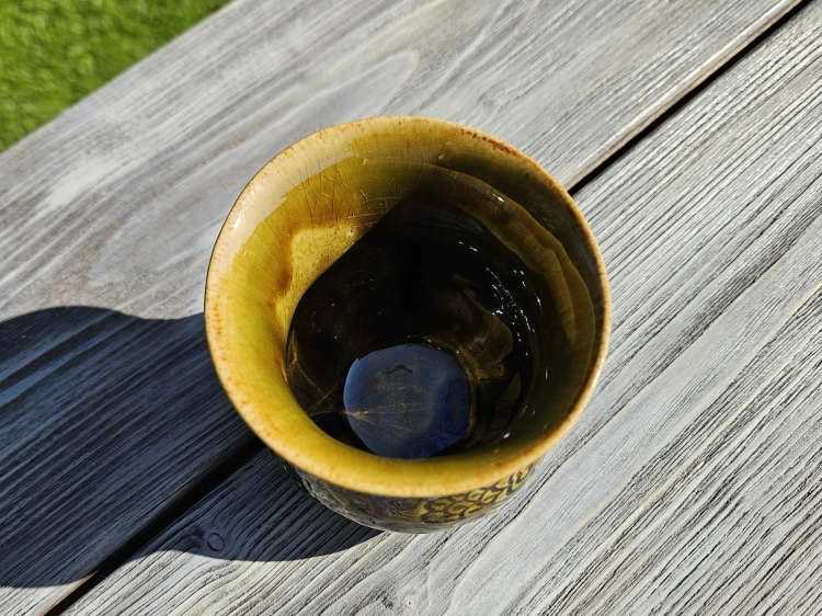 czarka-ceramiczna-jesienny-ogrod-rekodzielo-zielen-2.jpg