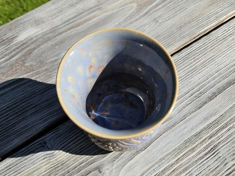 czarka-ceramiczna-lawendowy-lotos-rekodzielo-fiolet-2.jpg