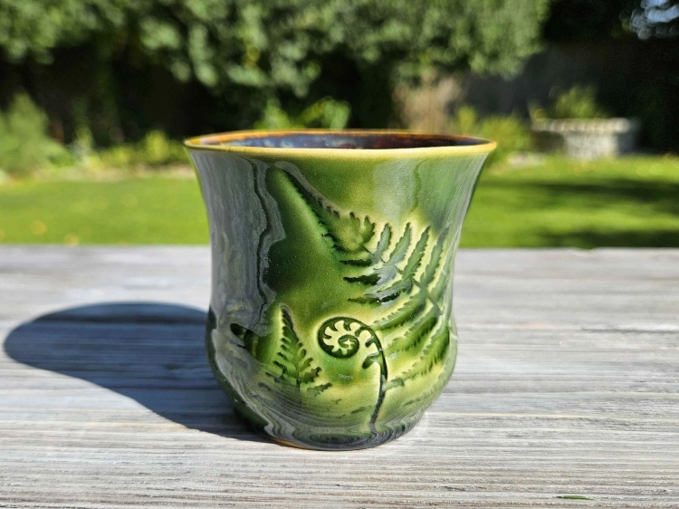 czarka-ceramiczna-lesna-cisza-rekodzielo-zielen.jpg