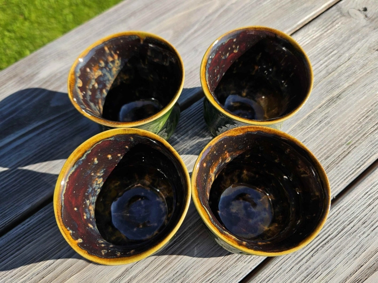 czarka-ceramiczna-lesna-cisza-rekodzielo-zielen-2.jpg