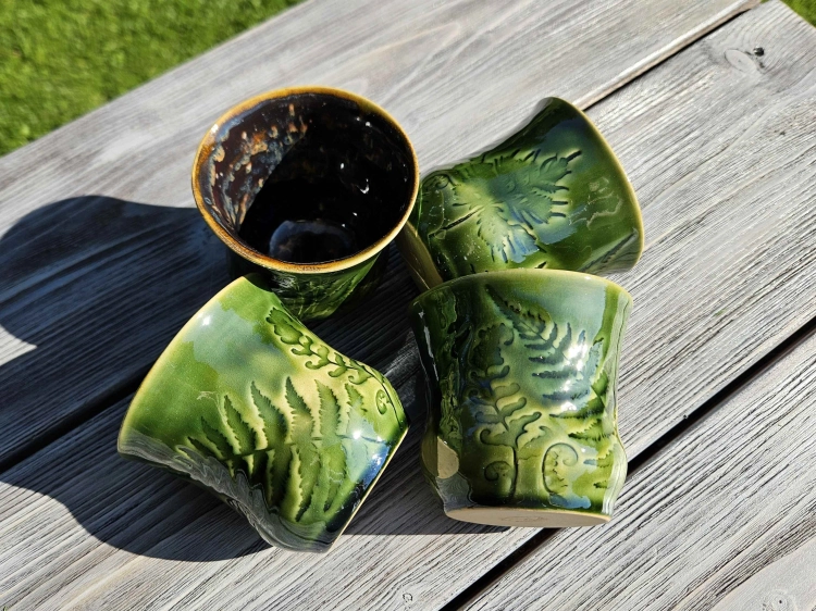 czarka-ceramiczna-lesna-cisza-rekodzielo-zielen-3.jpg