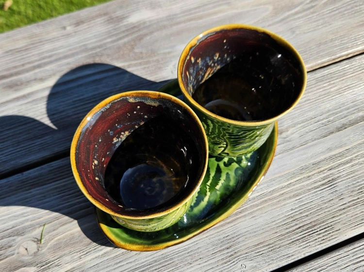 czarki-z-podstawka-ceramiczne-sekrety-lasu-rekodzielo-zielen-2.jpg