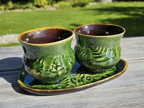 czarki-z-podstawka-ceramiczne-tajemnice-lasu-rekodzielo-zielen.jpg