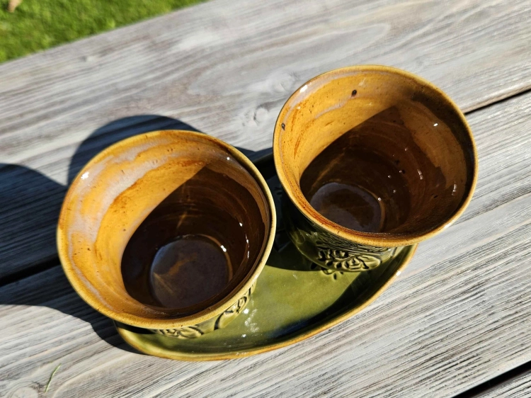 czarki-z-podstawka-ceramiczne-jesienne-drzewa-rekodzielo-zielen-2.jpg