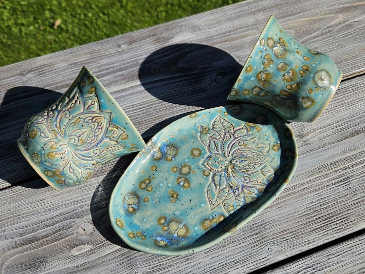 czarki-z-podstawka-ceramiczne-czarodziejski-lotos-rekodzielo-niebieski-bez-fiolet-3.jpg
