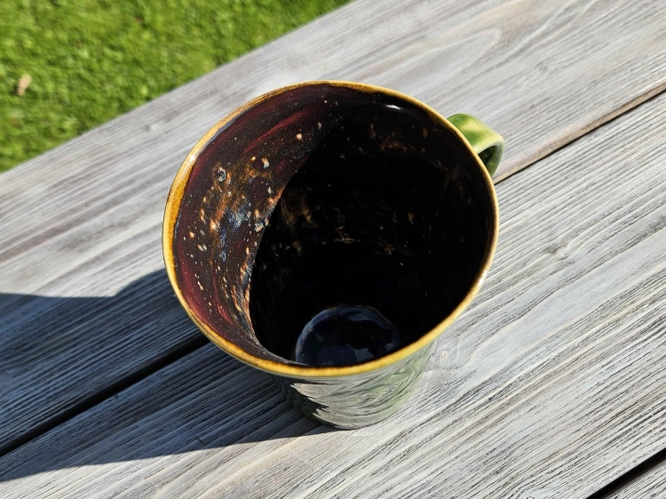 kubek-ceramiczny-lesny-smok-rekodzielo-zielen-2.jpg