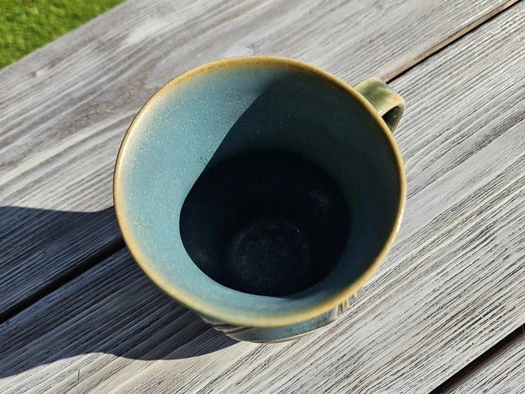 kubek-ceramiczny-kosmiczny-kot-rekodzielo-blekit-2.jpg