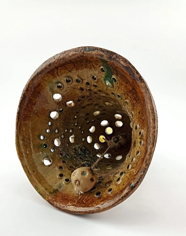jesienny-dzwonek-rekodzielo-braz-zolc-zielen-ceramiczny-dzwonek-artystyczny-handmade-3.jpg