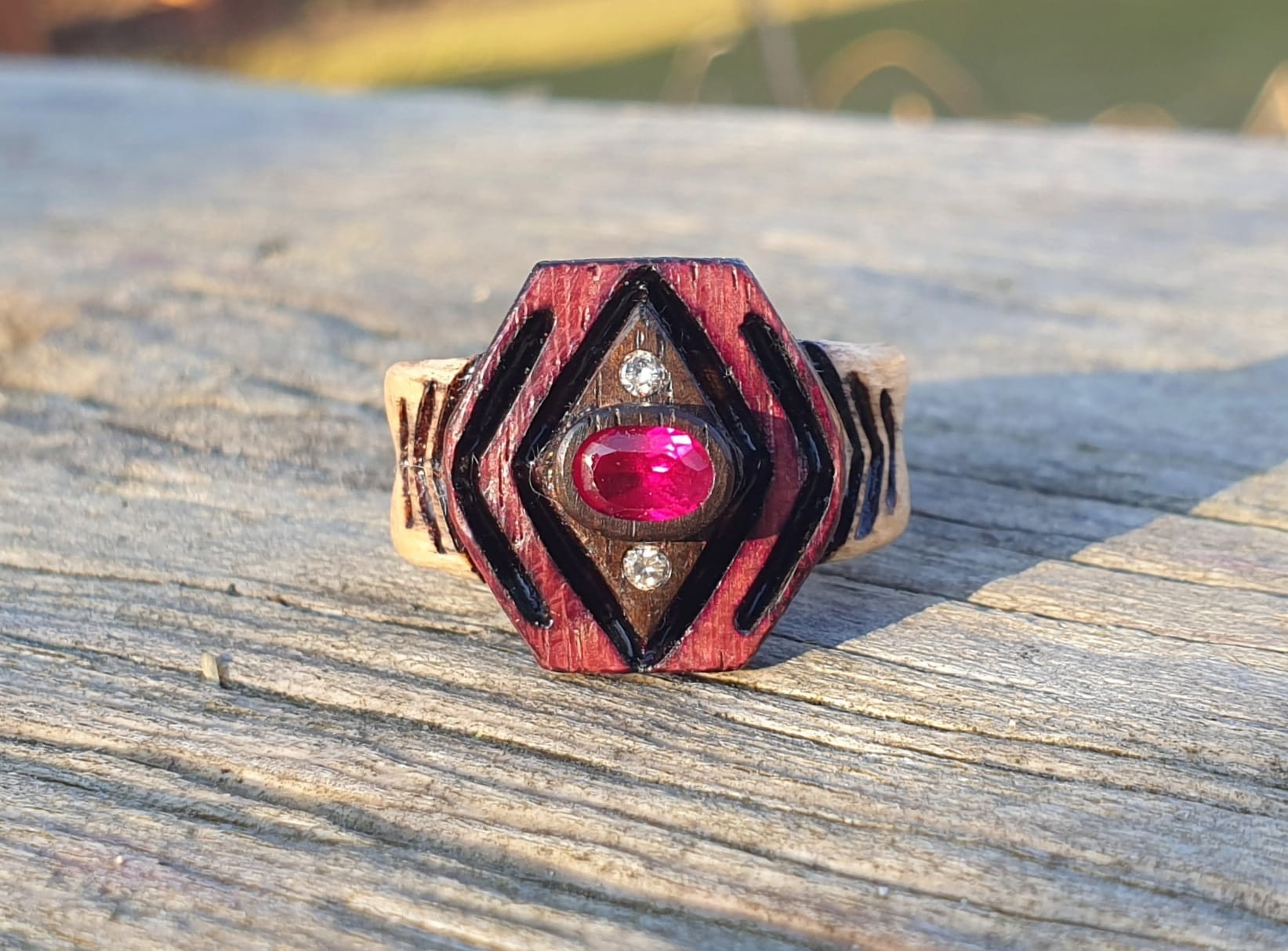sygnet-pierscionek-drewniany-handmade