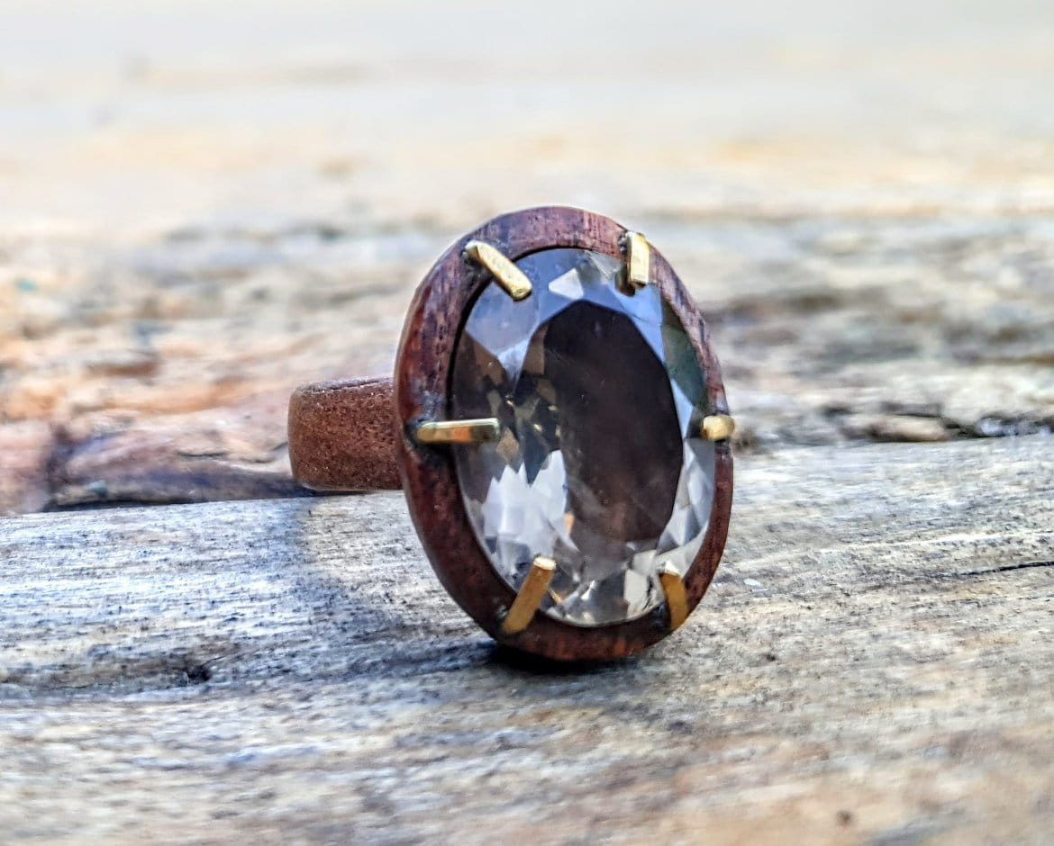 pierscionek-drewniany-handmade